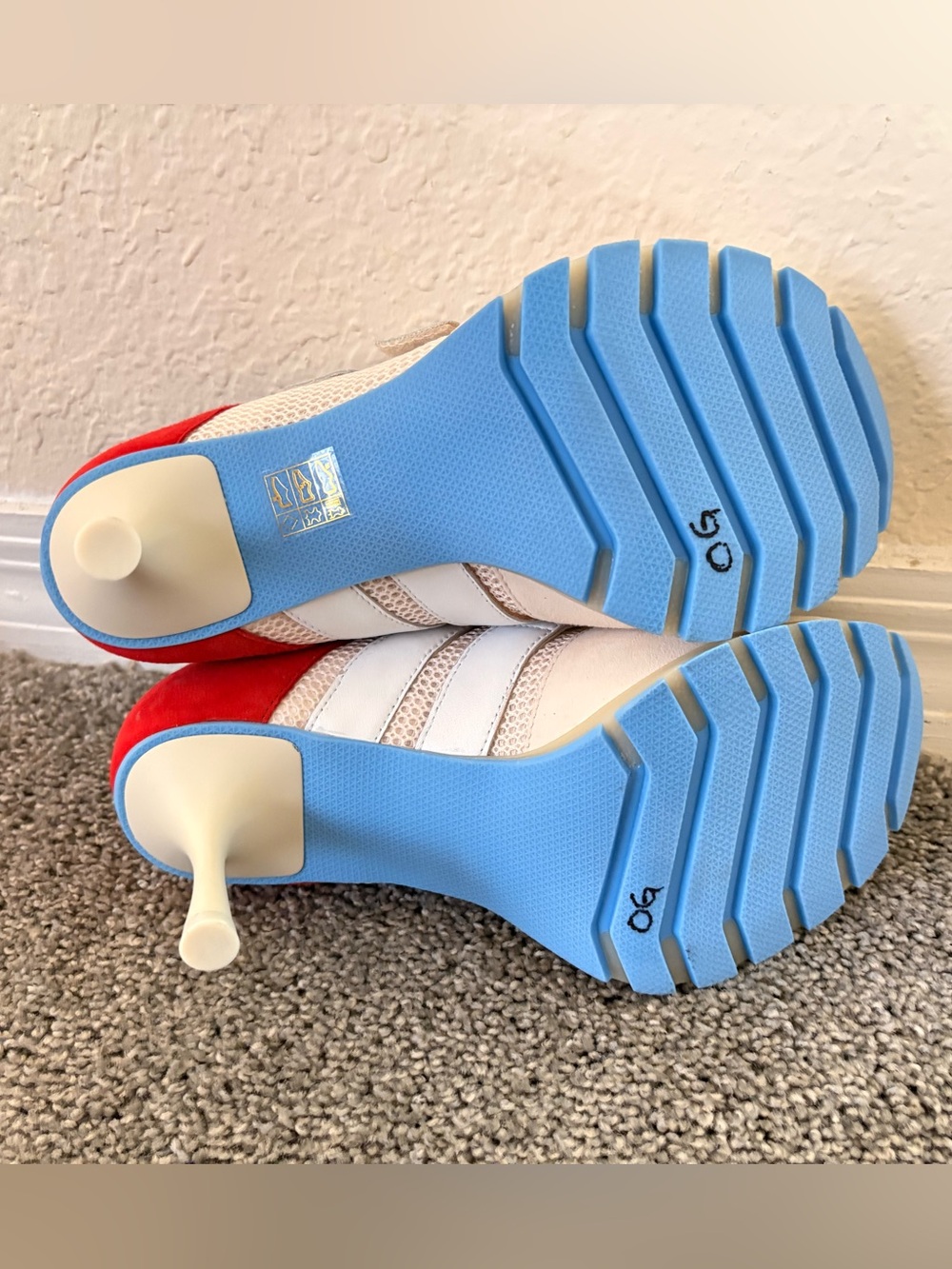 Sneex The Blake High Heel NWOT 8 - Picture 9 of 14